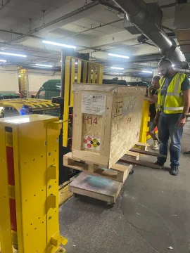 Specialist crate moved on a pallet truck